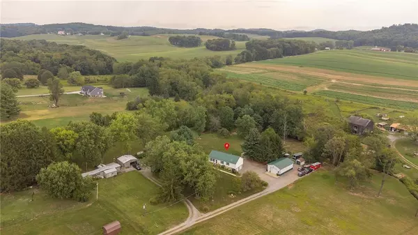 141 Gold Wing Ln, Sarver, PA 16055