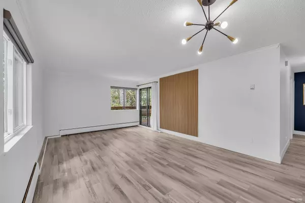 1555 FIR ST #102, White Rock, BC V4B 4B6