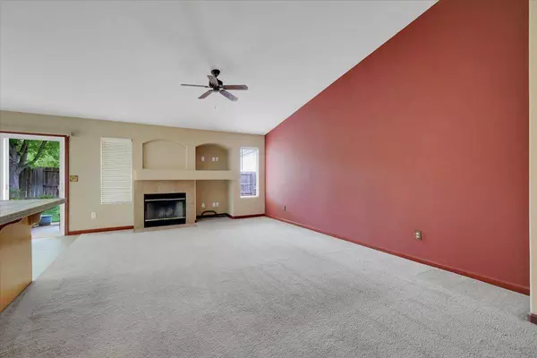 604 Carpenter WAY, Wheatland, CA 95692