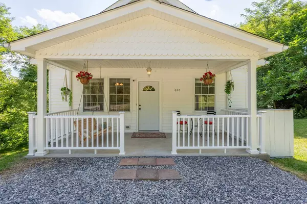 810 ELLETT RD, Blacksburg, VA 24060