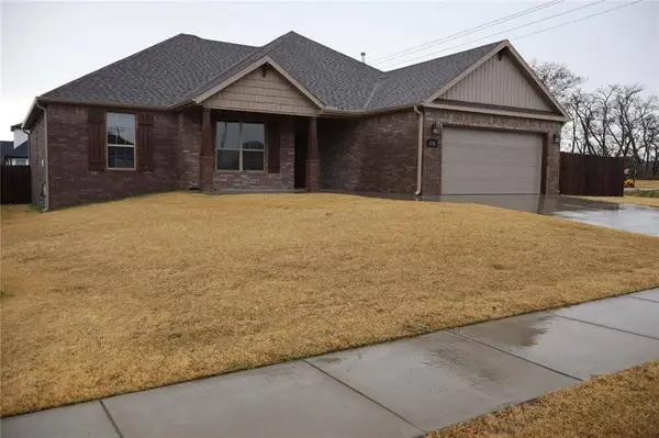 1711 S Ashmore Landing Loop, Centerton, AR 72719