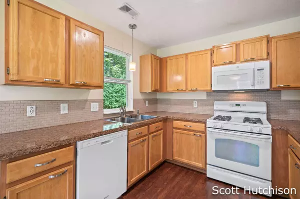 8521 Courtland NE Drive #5, Rockford, MI 49341