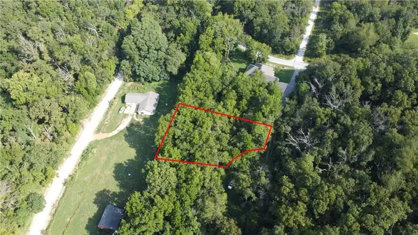 Farrah Ln, Bella Vista, AR 72715