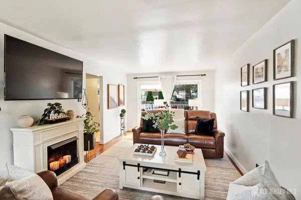 5 Karl DR, Old Bridge, NJ 08857