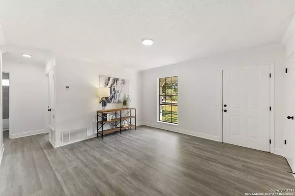 11915 LOS CERROS ST, San Antonio, TX 78233-6736