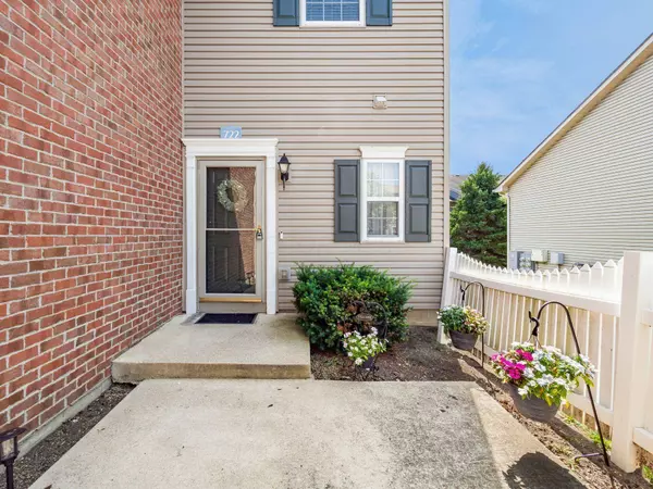 722 Mystic Pointe Drive, Lewis Center, OH 43035