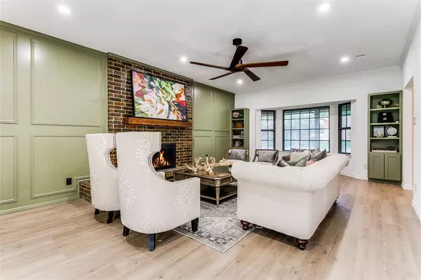 1946 Casa Loma Court, Grapevine, TX 76051