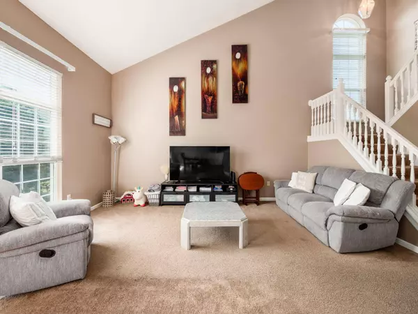 722 Mystic Pointe Drive, Lewis Center, OH 43035