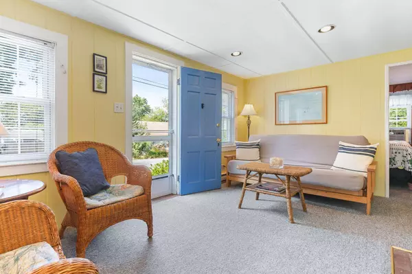 16 Ferncliff Road, Dennis Port, MA 02639