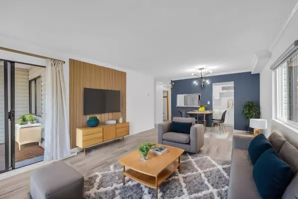 1555 FIR ST #102, White Rock, BC V4B 4B6