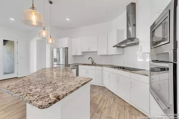 1303 SUMMERFIELD, San Antonio, TX 78258-3613