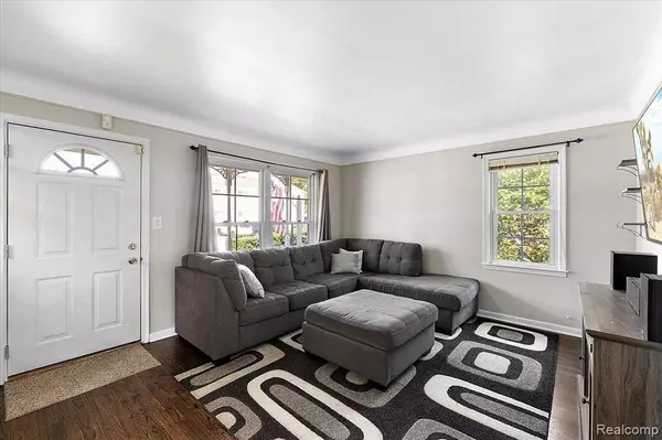 23828 DAVEY Avenue, Hazel Park, MI 48030