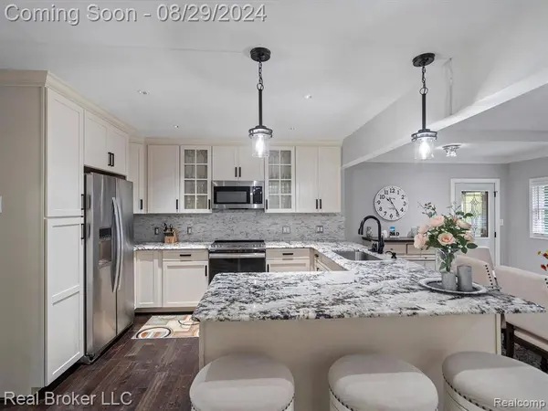 38540 HAMON Street, Harrison Township, MI 48045