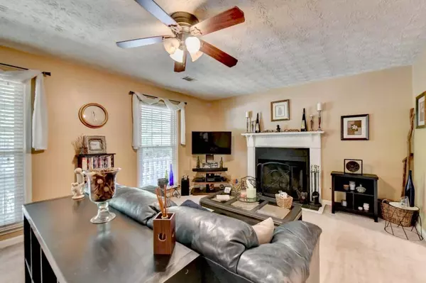 1370 Grayland Hills DR, Lawrenceville, GA 30046