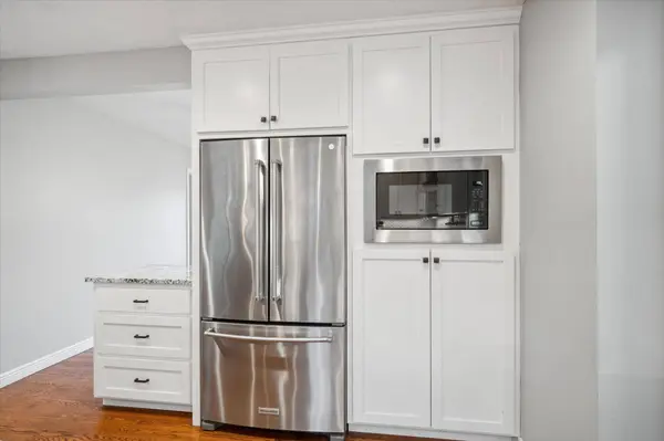 5301 S Park DR, Savage, MN 55378