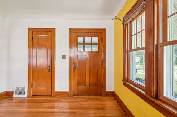 5244 Chicago AVE, Minneapolis, MN 55417