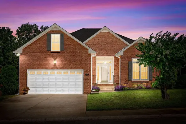 719 Courtland Ave, Clarksville, TN 37043