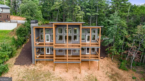 95 Oasis DR, Blue Ridge, GA 30513