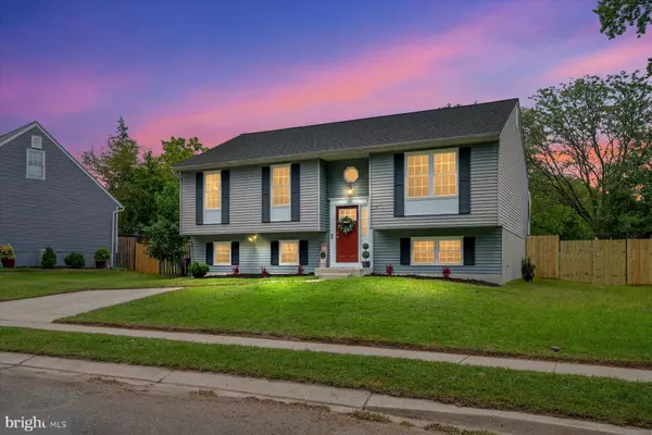 319 NATURE WALK LN, Pasadena, MD 21122