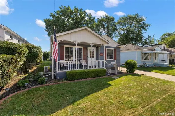 23828 DAVEY Avenue, Hazel Park, MI 48030