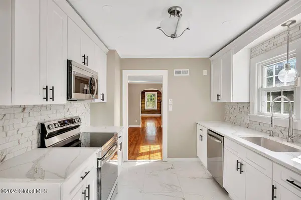 359 Ferris Road, Niskayuna, NY 12304