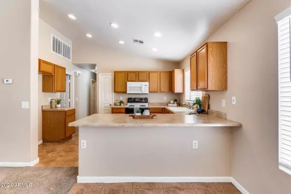 11474 W AUSTIN THOMAS Drive, Surprise, AZ 85378