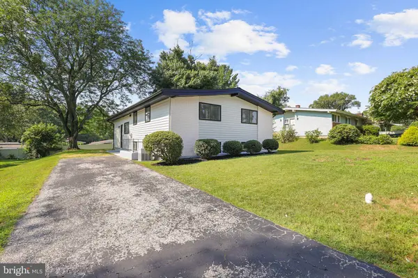 8213 ARROWHEAD RD, Pikesville, MD 21208