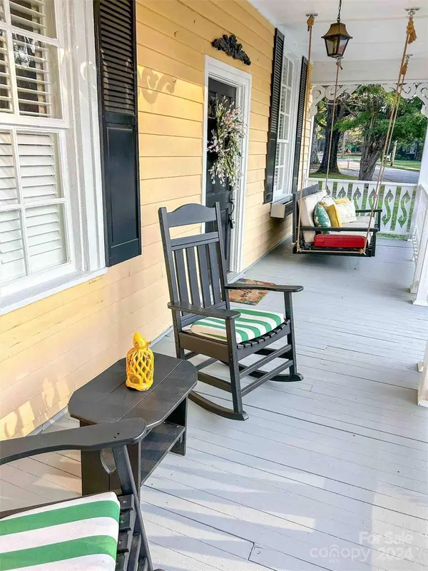 500 N Main AVE, Newton, NC 28658