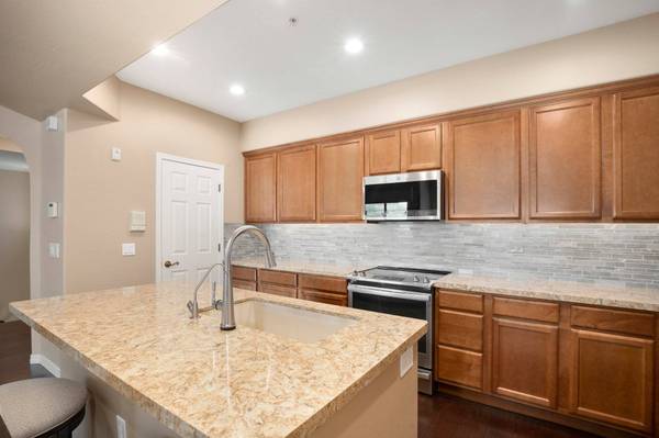 3935 E Rough Rider Rd #1125, Phoenix, AZ 85050-4913