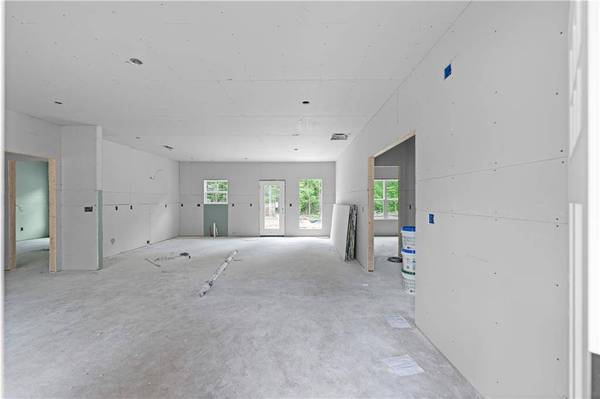 186 Ellistown RD, Jackson, GA 30233