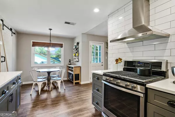 100 Kimlie CT, Roswell, GA 30076