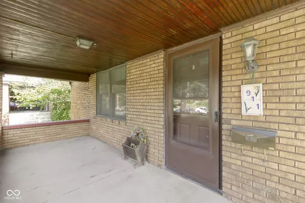 911 N Graham AVE, Indianapolis, IN 46219