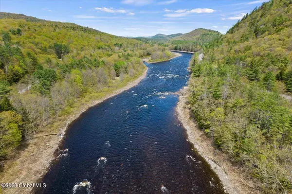 1525 River Road, Thurman, NY 12885