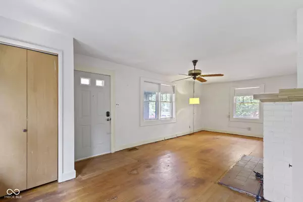 911 N Graham AVE, Indianapolis, IN 46219