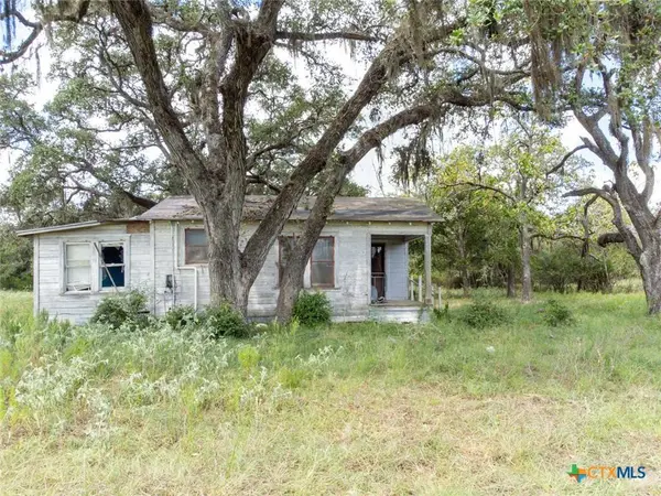 1973 County Road 132, Hallettsville, TX 77964
