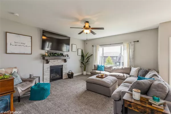 621 Orchard View Drive, Norwalk, IA 50211