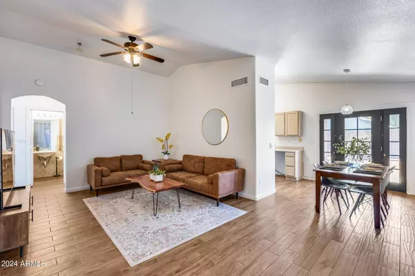 13397 W OCOTILLO Lane, Surprise, AZ 85374