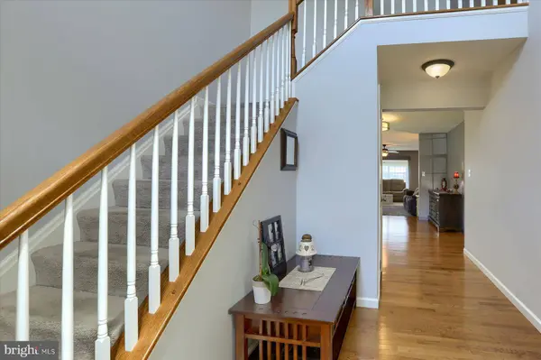 1837 VISTA DR, Mechanicsburg, PA 17055