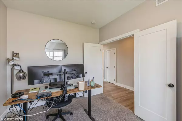 621 Orchard View Drive, Norwalk, IA 50211