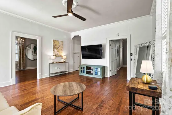 500 N Main AVE, Newton, NC 28658