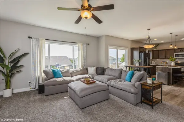 621 Orchard View Drive, Norwalk, IA 50211