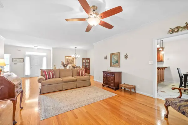 719 Courtland Ave, Clarksville, TN 37043