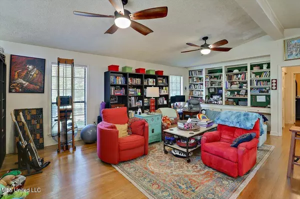 3205 Eastland Drive, Pearl, MS 39208