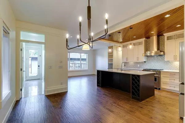 733 35A ST NW, Calgary, AB T2N 3A3