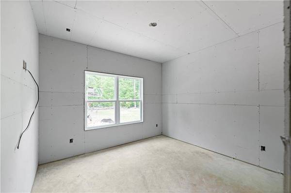 186 Ellistown RD, Jackson, GA 30233