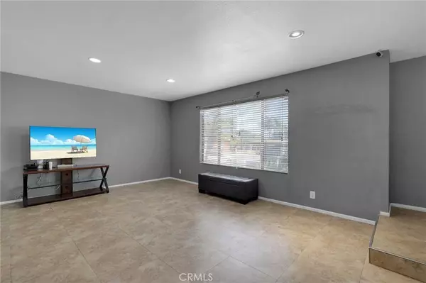 1926 Lucas ST #1, San Fernando, CA 91340