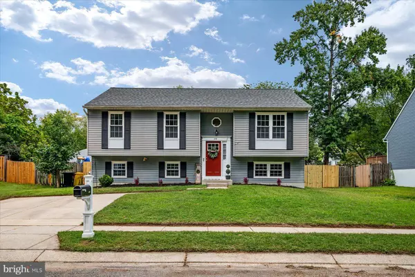 319 NATURE WALK LN, Pasadena, MD 21122