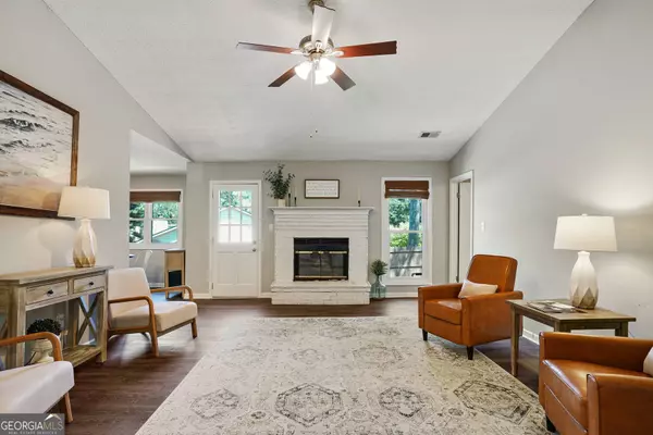 100 Kimlie CT, Roswell, GA 30076