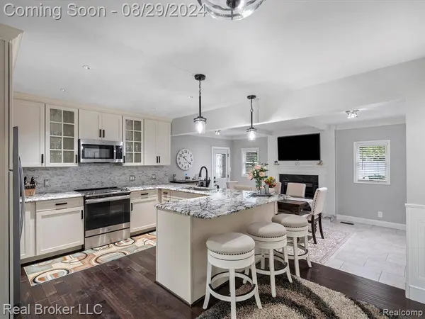 38540 HAMON Street, Harrison Township, MI 48045