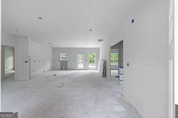 186 Ellistown RD, Jackson, GA 30233